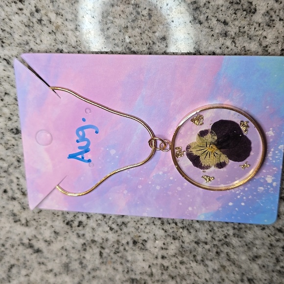 Birth Month Flower Handmade Necklace - Real Dried Flowers in Resin - Picture 7 of 11